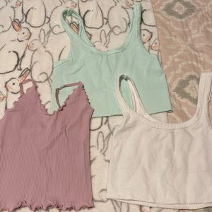 Set of 3 crop tops